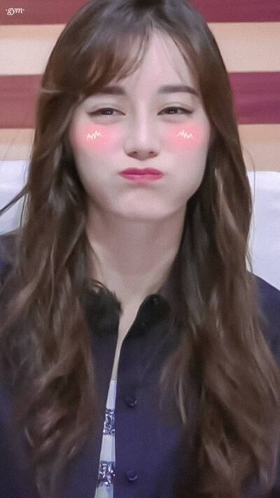 迪丽热巴可爱爆了.