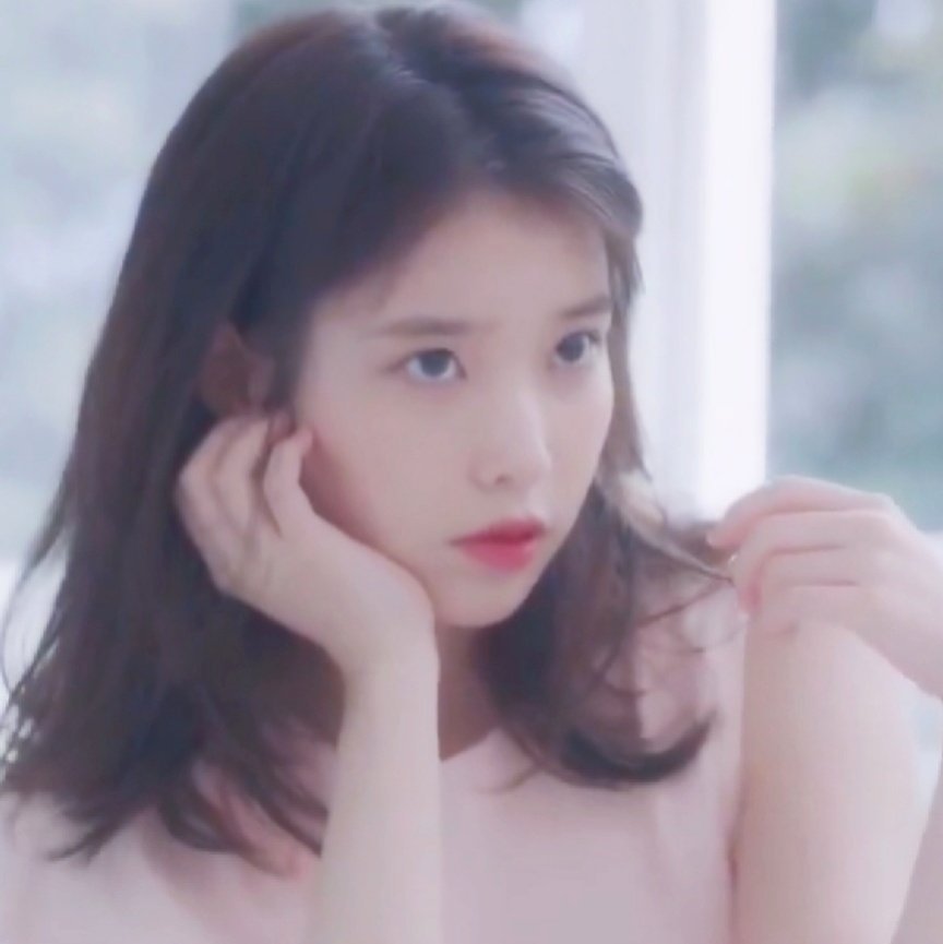 #idol头像##边伯贤##金泰亨##iu##吴世勋# 图源堆糖:阮伺／兔子邮局／许警 拿图评论谢谢合作 ​
cr.微博ID爱豆头像馆