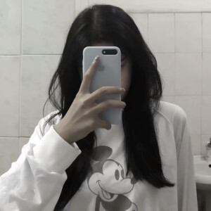 今天也是努力更图的安酱