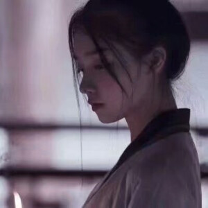 今天也是努力更图的安酱