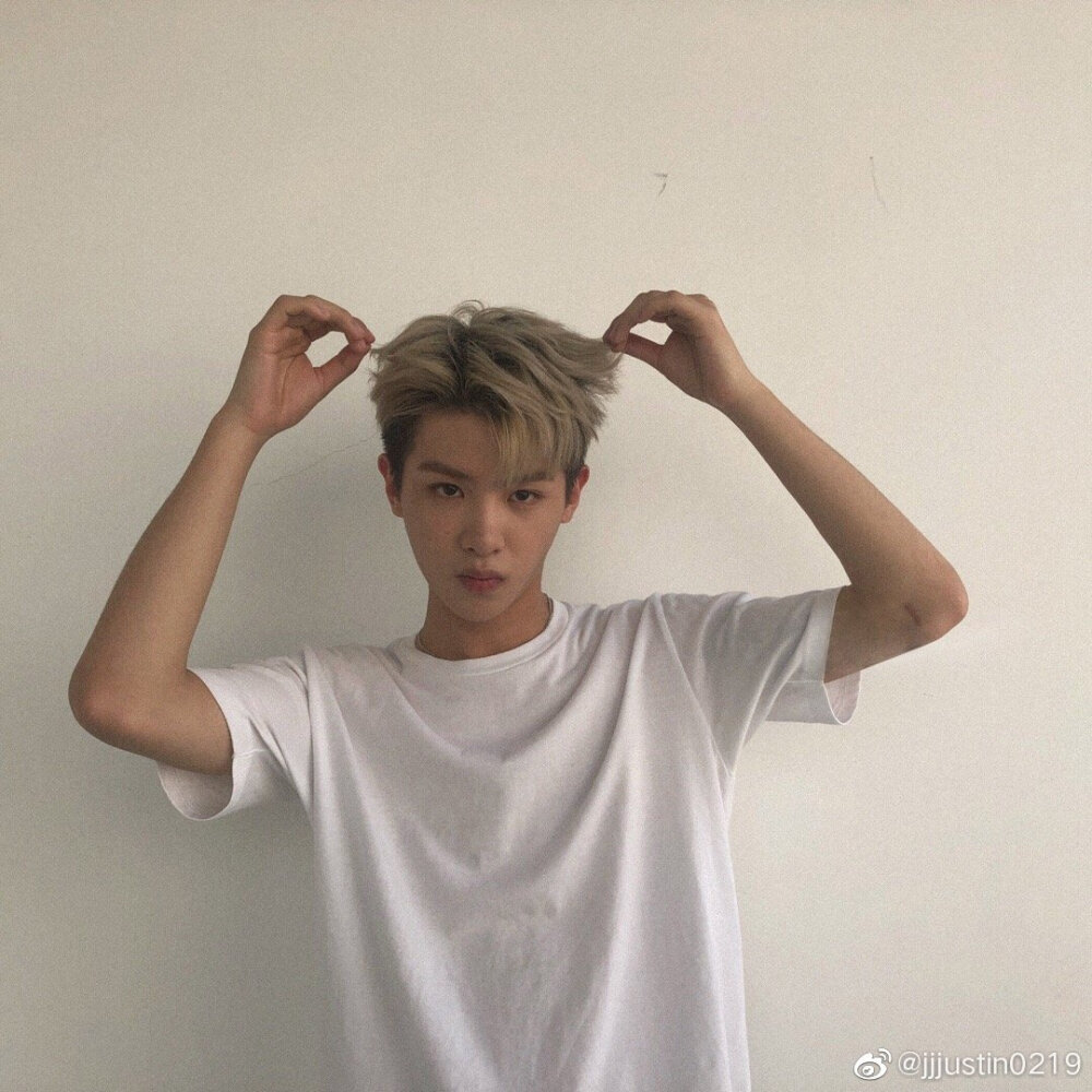 黄明昊