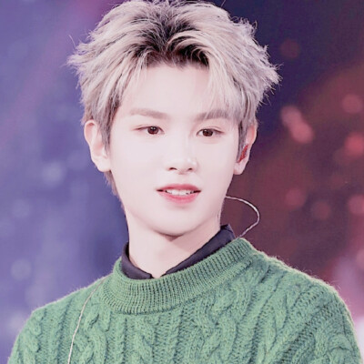 黄明昊头像▽二传注明江书沂-抱图点赞