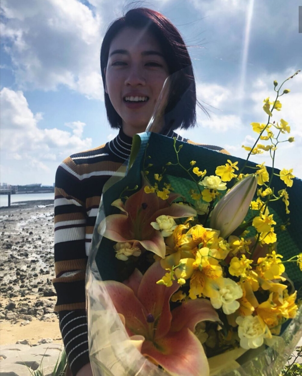 三吉彩花