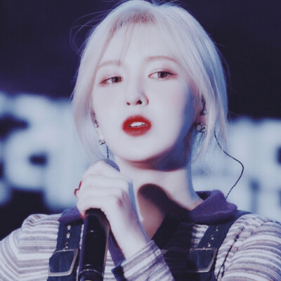 ∅
“我们曾经是那么的好.”
温执欢╳孙承欢.