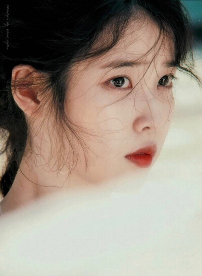 IU