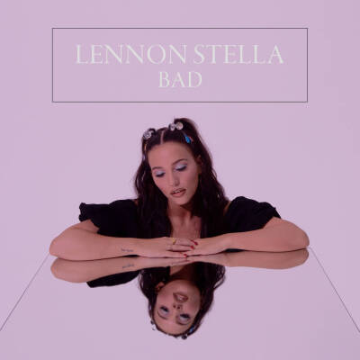 "不仅歌好听，封面还贼好看"
分享Lennon Stella的单曲《Bad》: http://music.163.com/song/1308150564/?userid=322909091 (来自@网易云音乐)