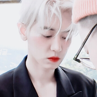 朴灿烈/BaekDooo
原贺桁