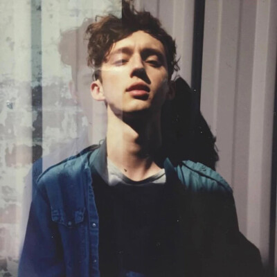 Troye Sivan 戳爷 特洛耶希文