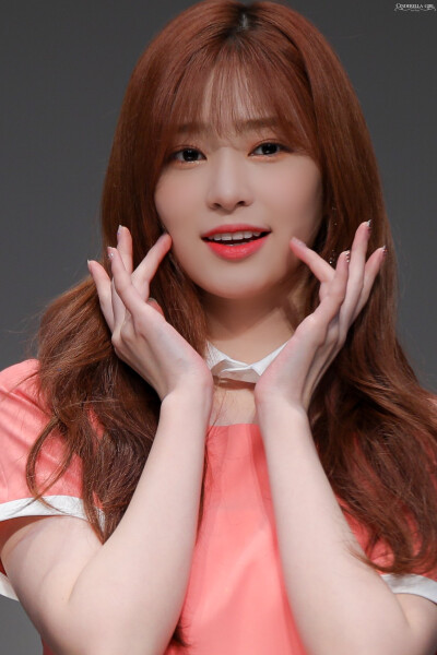 金珉周 IZ*ONE
cr. cdg0205