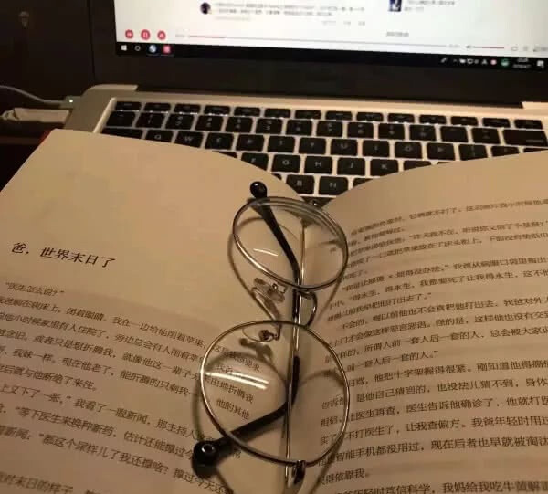 世人贪婪，总想寻找两全，但这世间难有什么两全之策。人生百年，不过是教人如何取舍。