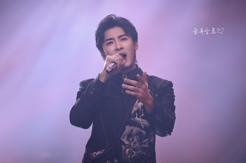 高天鹤 苏宁双十一嗨爆夜 饭拍 cr:奇异合鸟