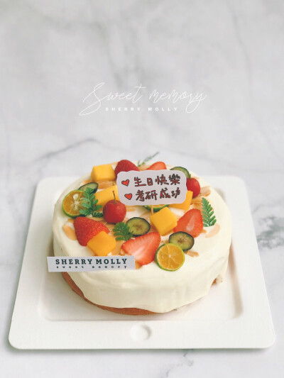 #SHERRY Molly家の下午茶#—『红丝绒爆浆cake』老客人给男朋友订的生日cake～原本不打算过生日啦 因为两人都在准备考研呢 后来还是决定订个蛋糕甜一下 清新灿烂风格送给你们喔～一颗心是爱心 代表了你对男朋友的爱呀…