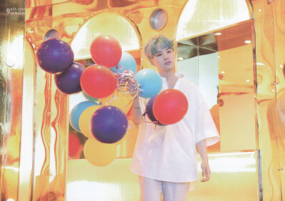 闵玧其 SUGA