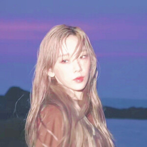 最美不过金泰妍

转自微博