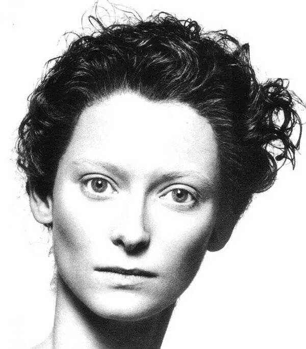 蒂尔达·斯文顿
Tilda ·Swinton