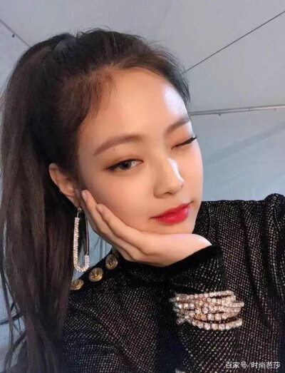 金智妮jennie桃系女孩壁纸