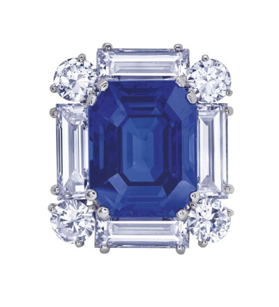 卡地亚的蓝宝石钻石胸针(exceptional sapphire and diamond brooch cartier)
这是本场拍卖会成交价最高的胸针，主石是39.19克拉的无烧斯里兰卡皇家蓝蓝宝石，蓝得让人迷醉
估价50-70万，成交价也爆发了，达到了199…