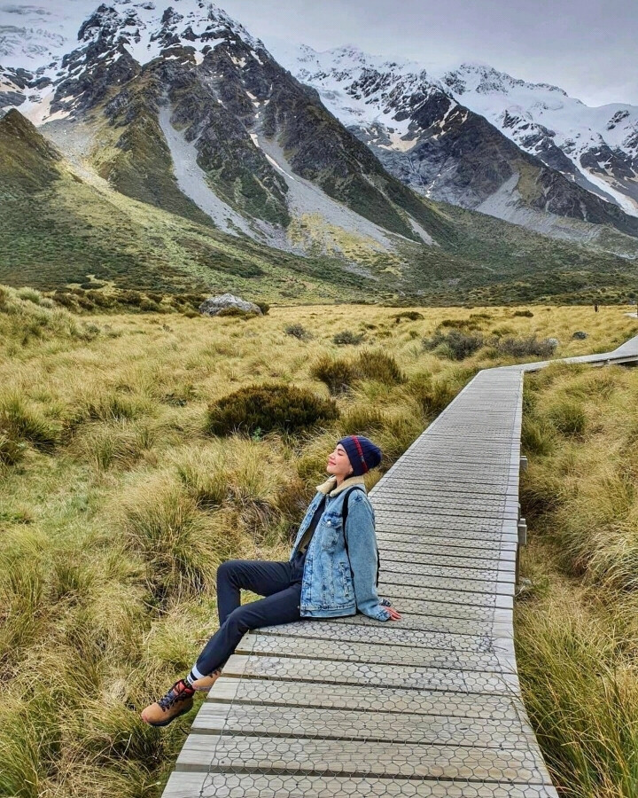 Mai Davika | 新西兰旅行美照
为庆祝ins.粉丝破1千万晒出旅照，大爱紫花海与白山川～