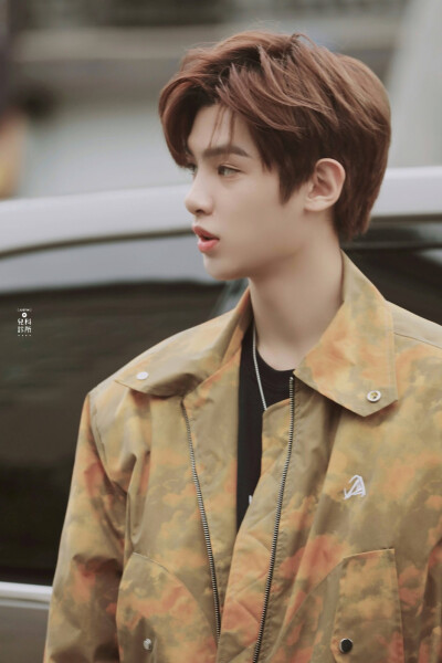 黄明昊～