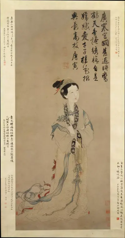 明 唐寅《嫦娥执桂图》 135.3 x 58.4cm 纸本设色 美国大都会艺术博物馆藏
注：本画在美国大都会艺术博物馆官网上写的是Unidentified Artist “身份不明的艺术家” ，到底是不是唐寅本人所作尚存争议
广寒宫阙旧游时…