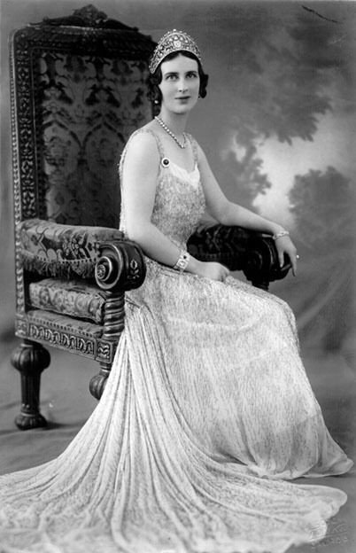 Princess Olga of Greece and Denmark was a granddaughter of King George I of Greece and wife of Prince Paul, Regent of the Kingdom of Yugoslavia. 肯特公爵夫人玛丽娜的大姐。 ​​​