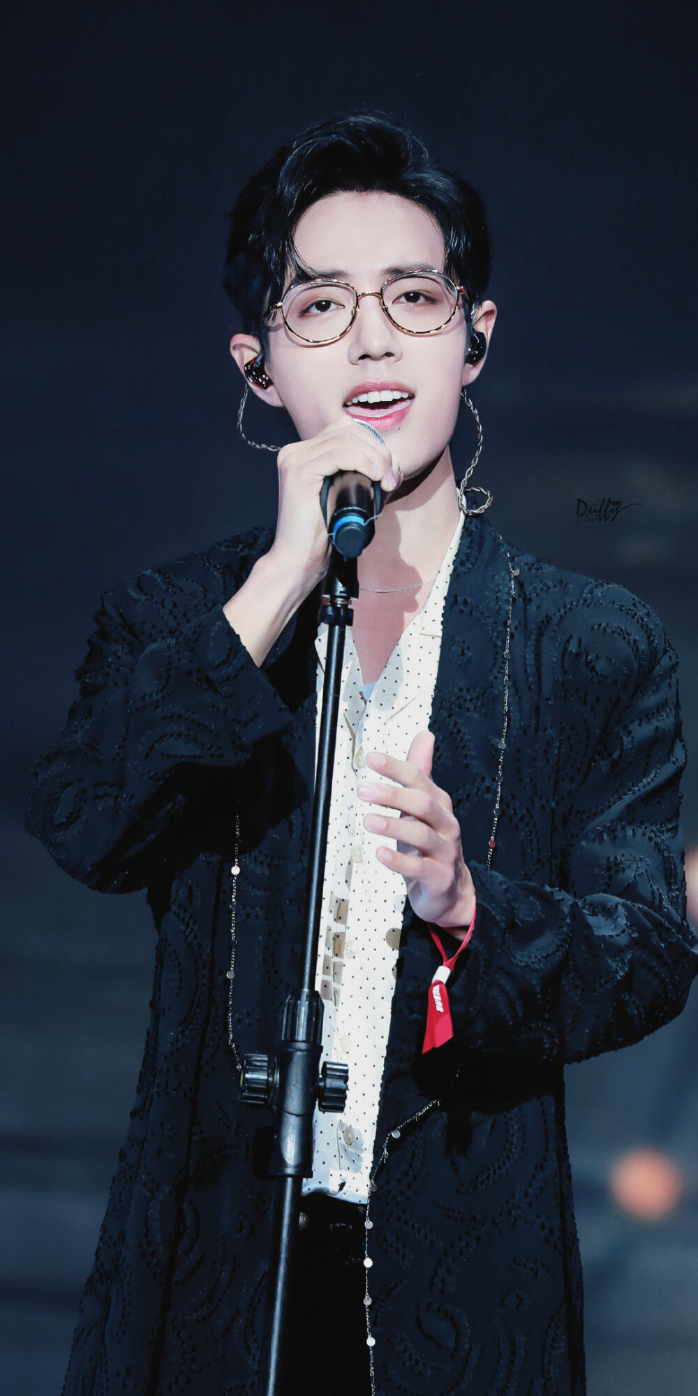 肖战 芭莎慈善夜