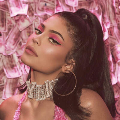 凯莉·詹娜 (Kylie Jenner) 
