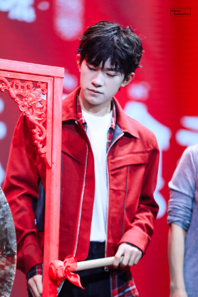 #易烊千玺 #tfboys 百草味中国零食秀活动 高清