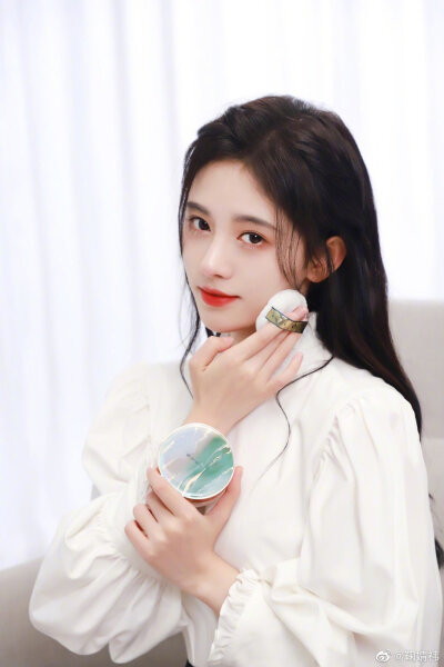 #小鞠鞠婧祎