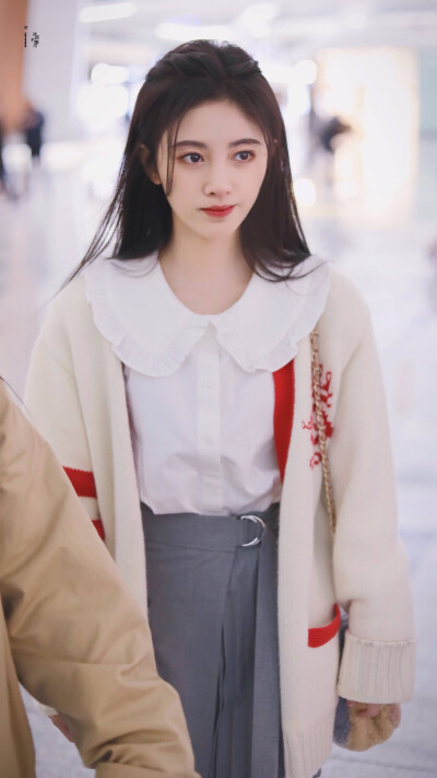 鞠婧祎 机场