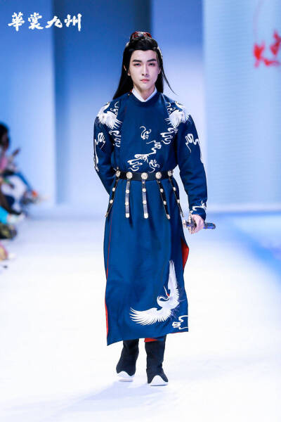 男子汉服