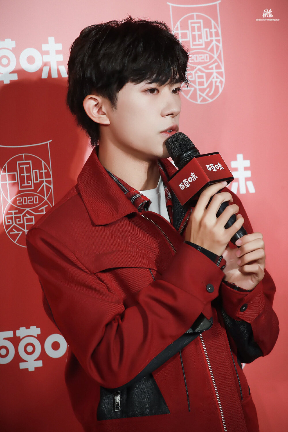 #易烊千玺 #TFBOYS 百草味中国零食秀活动 高清