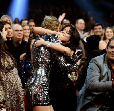 Taylor Swift & Camila Cabello