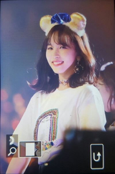 180519 TWICELAND2 DAY2 饭拍预览5P
cr.10×20/OLAM2324 ​