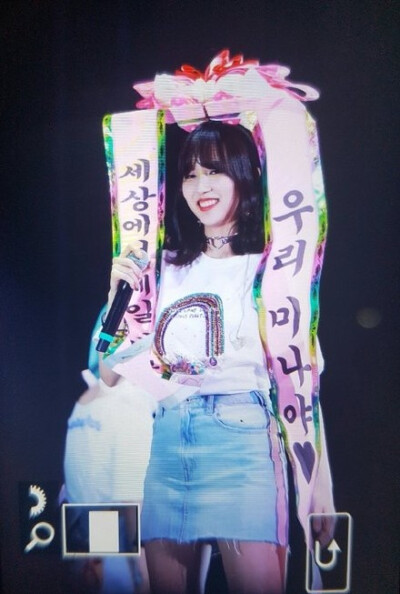 180519 TWICELAND2 DAY2 饭拍预览5P
cr.10×20/OLAM2324 ​