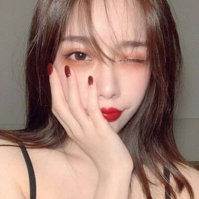 女生头像 高清头像 爱而不得，是庆幸也是遗憾 by：梦茵茵