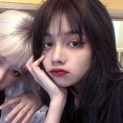 女生头像 高清头像 爱而不得，是庆幸也是遗憾 by：梦茵茵