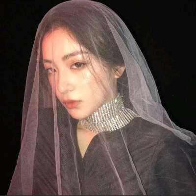 女生头像 高清头像 爱而不得，是庆幸也是遗憾 by：梦茵茵