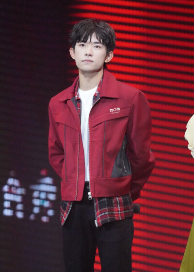 #易烊千玺 #TFBOYS 百草味中国零食秀 高清