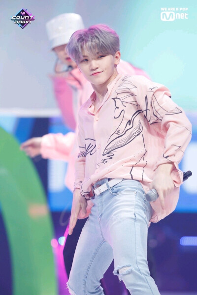 李知勋 woozi