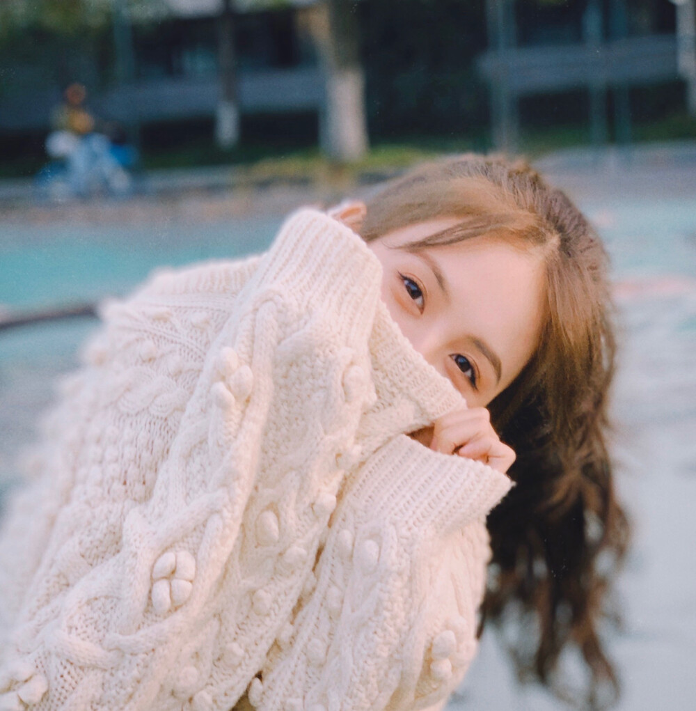 ᶜʳᵒˢˢᵗʰᵉ ˢᵗᵃʳˢ ᵒᵛᵉʳ ᵗʰᵉ ᵐᵒᵒⁿ ᵗᵒ ᵐᵉᵉᵗ ʸᵒᵘʳ ᵇᵉᵗᵗᵉʳ ˢᵉˡᶠ.
跨过星河迈过月亮去迎接更好的自己.