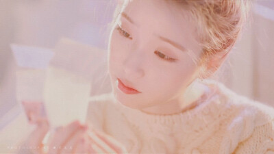 #IU#
Above the Time
cr@树兮花矣