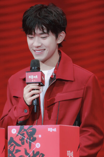 #易烊千玺 #tfboys 百草味中国零食秀 高清