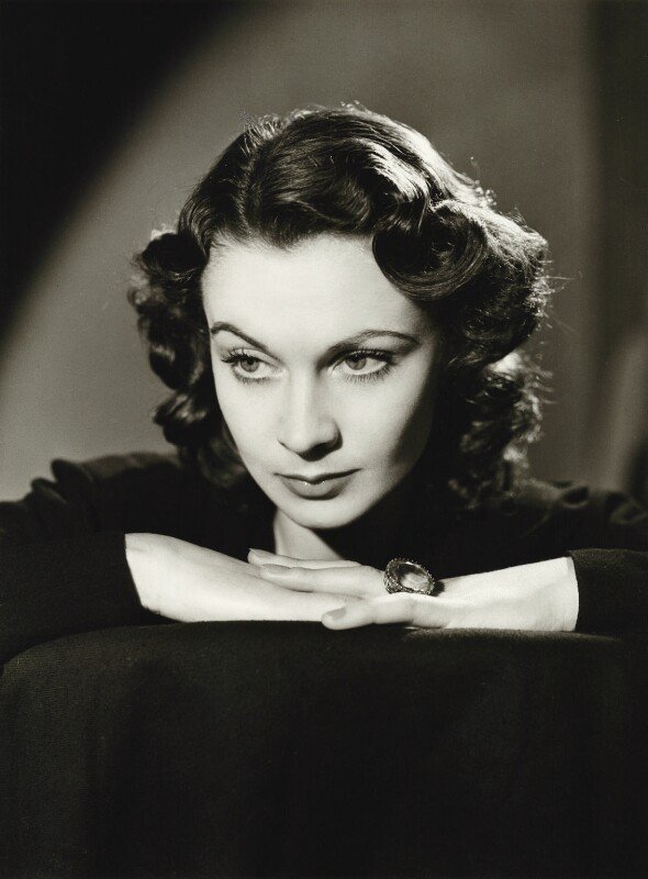 Vivien Leigh
Serena Blandish 《赛琳娜·布兰迪斯》1938
