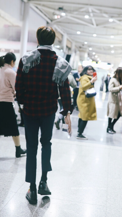 岳岳（岳明辉）