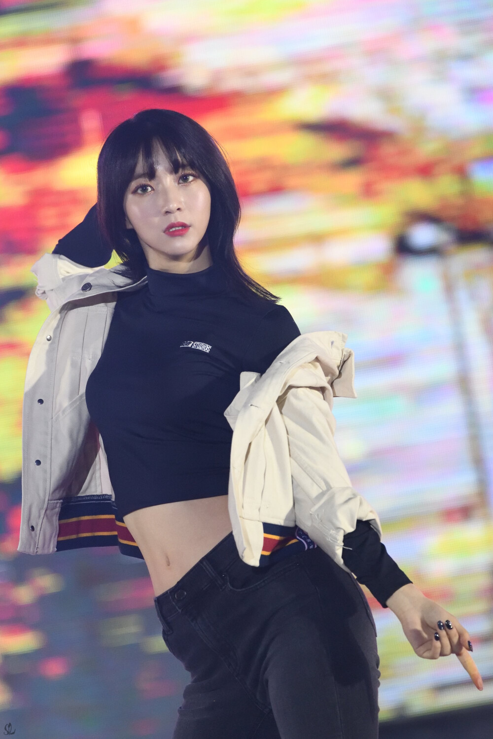 Oh My Girl 裴有彬