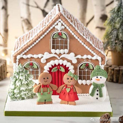 winter is coming～属于圣诞的可爱蛋糕、姜饼屋和cookies！[憧憬]看起来就暖暖甜甜呢～
（ins：tastychannel） ​​​