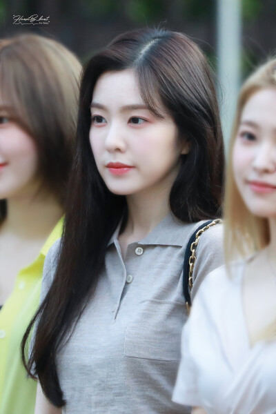 Red Velvet 裴珠泫 Irene cr：HeartB_beat329