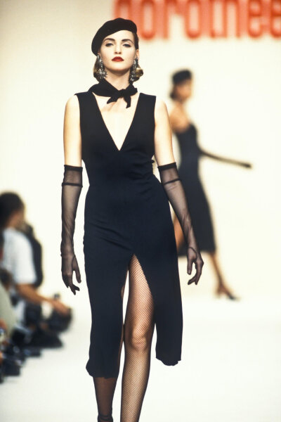 [cp]Nadja Auermann at Dorothee bis S/S 1992 ​​​[/cp]