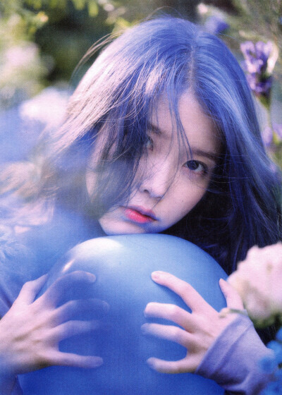 IU 李知恩♥︎ LovePoem专辑扫图